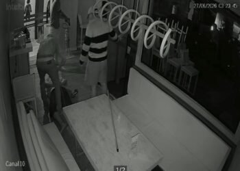 Grupo armado rende vigilante e leva equipamentos de restaurante durante assalto em Manaus