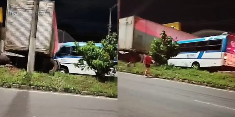Micro-ônibus e carreta se envolvem em grave acidente na avenida Margarita, em Manaus