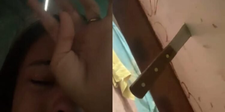 Jovem registra faca cravada em porta após agressão do ex em Presidente Figueiredo