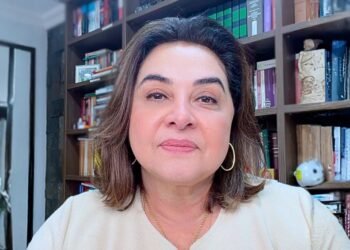 Professora Maria do Carmo questiona vínculos de institutos e pede transparência sobre pesquisas eleitorais no Amazonas