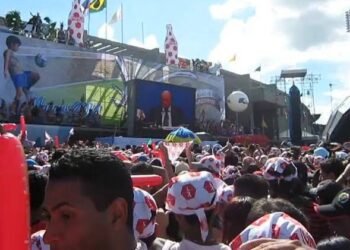 Internautas relembram emoção no Vivaldão quando Manaus foi escolhida sede da Copa do Mundo de 2014