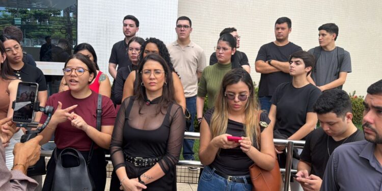 Após intervenção judicial, crise no 6º Cartório de Imóveis de Manaus acumula demissões, atrasos e gera impasse jurídico