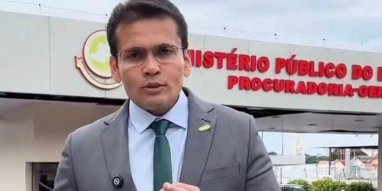 Vereador denuncia ao MPAM contratos de R$ 94 milhões do Governo do Amazonas