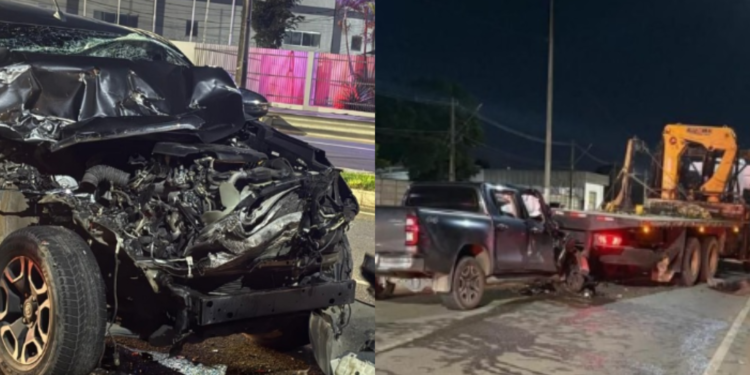 Motorista de caminhonete fica ferido após acidente com caminhão-guincho no Tarumã