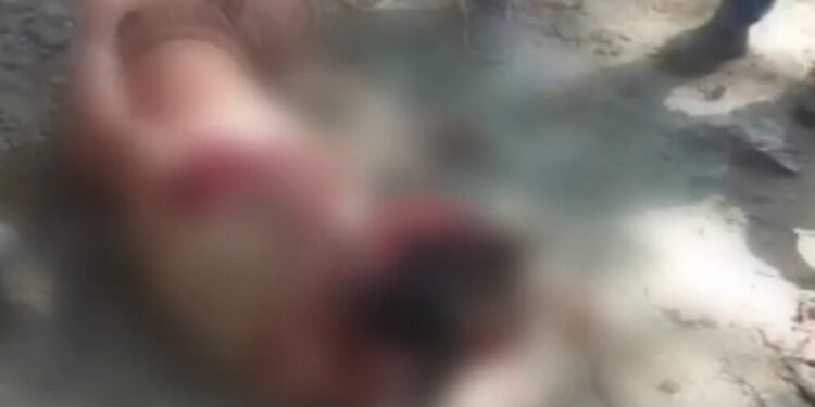 homem agredido por moradores