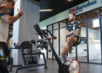 Copa do Mundo: exames de Neymar apontam ‘boa evolução’, afirma CBF