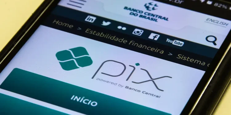 Pix por aproximação passa a mostrar saldo antes do pagamento