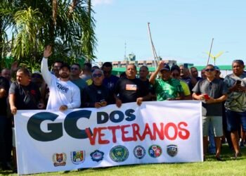 Policiais Militares realizam manifestação - (Foto: Tunico Santos - Rios de Notícias)