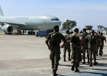 FAB envia militares e 18 toneladas de medicamentos para a Venezuela