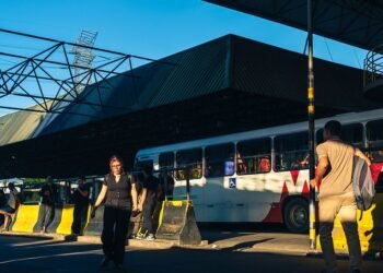 Fala Manaus: passageiros reclamam de lotação, atrasos e falta de manutenção nos ônibus