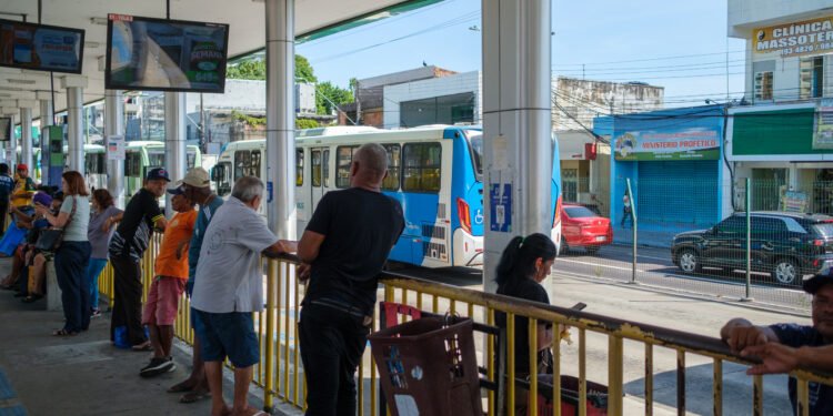 Após greve dos rodoviários, 80% da frota de ônibus volta às ruas de Manaus