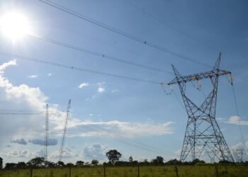 Annel sorteia mais quatro lotes de transmissão de energia