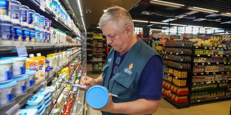 Cesta básica de Manaus fica mais cara e chega a R$ 732,90 em junho