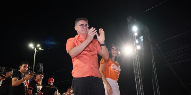 David Almeida diz ter recuperado 248 mil ruas no Novo Aleixo, mas dado contradiz números da própria Prefeitura