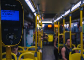 Fala Manaus greve dos rodoviários expõe crise no transporte e acirra disputa política entre Estado e Prefeitura