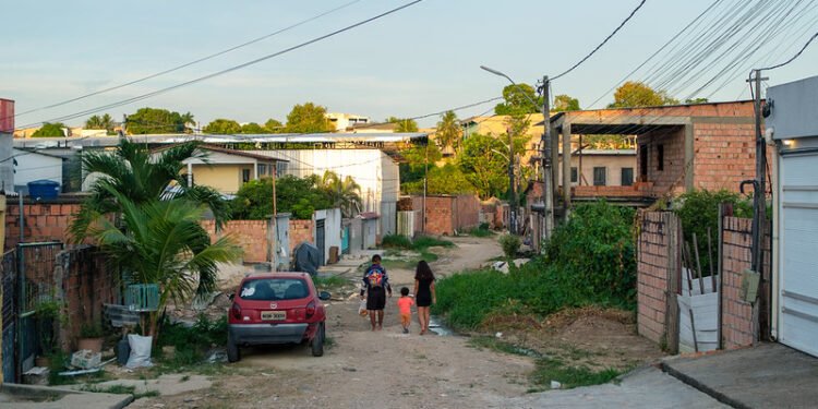 Fala Manaus moradores rebatem fala de David Almeida e mostram abandono em ruas do Novo Aleixo