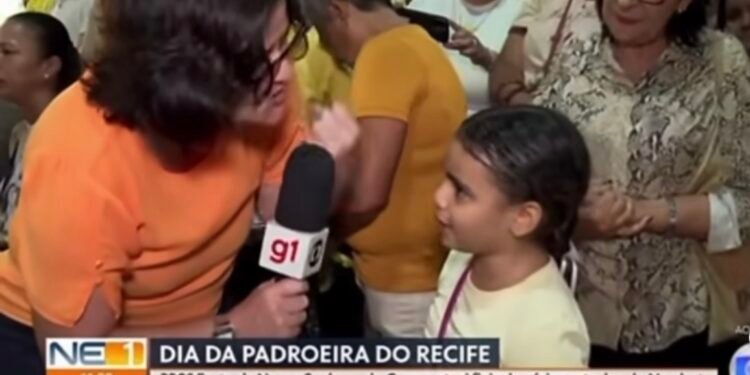 Menina de oito anos emociona internautas ao falar da morte da mãe em entrevista