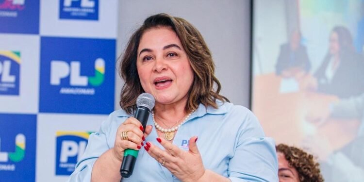 ‘Narrativa da oposição’, diz Professora Maria do Carmo ao negar racha no PL Amazonas