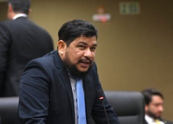 STJ mantém tornozeleira e proíbe Rosinaldo Bual de retornar à Câmara de Manaus
