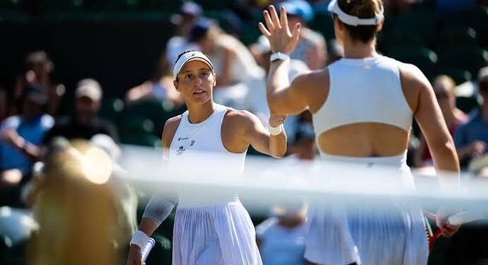 Brasileira Luisa Stefani é vice-campeã nas duplas em Wimbledon