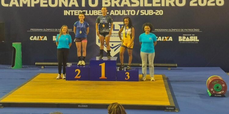 Atleta amazonense Luanne Cristiny Pereira Ramos, de 17 anos, conquistou duas medalhas de ouro - (Foto: Arquivo pessoal - Luanne)