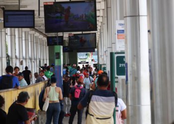 Paralização do rodoviários em Manaus - (Foto: Luiz André Nascimento)