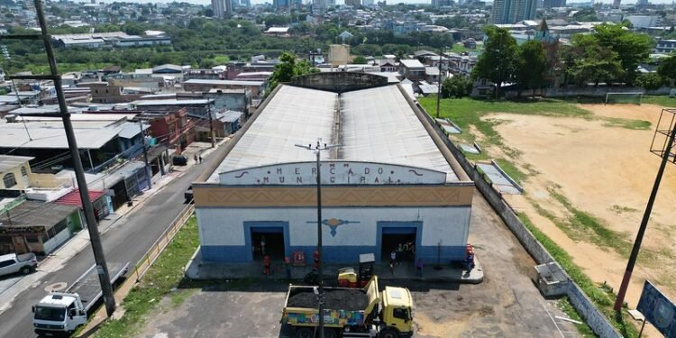 Vereadores rejeitam pedido de informações sobre R$ 350 mil destinados à reforma do Mercado da Glória