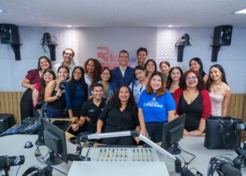 Da teoria à prática: Rede Rios de Comunicação recebe visita de estudantes de Jornalismo da Fametro
