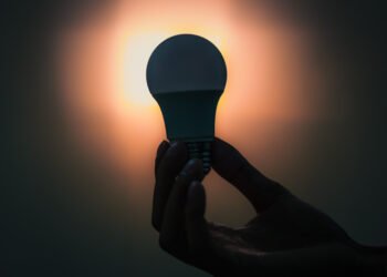 Manaus terá interrupção de energia em diferentes bairros nesta segunda-feira, 31
