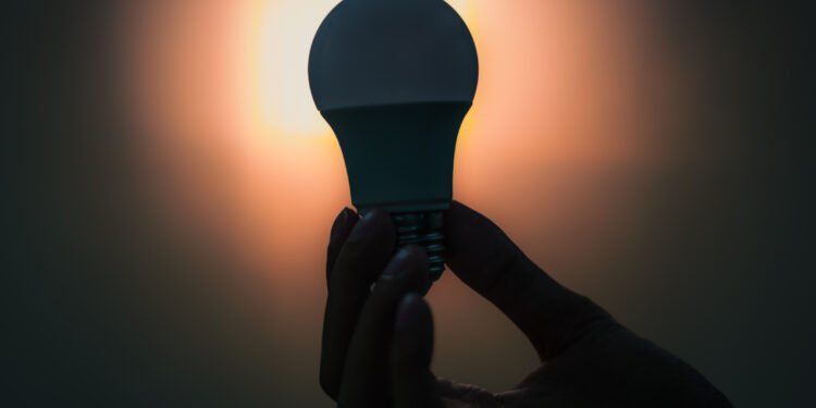 Manaus terá interrupção de energia em diferentes bairros nesta segunda-feira, 31