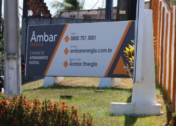 Consumidores denunciam aumento na conta de energia no Amazonas - (Foto: Tunico Santos - Rios de Notícias)