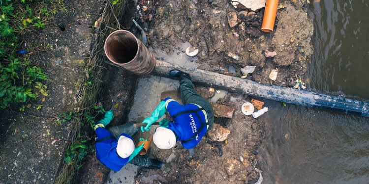 Falta d’água atinge bairros de Manaus após manutenção emergencial nesta quinta