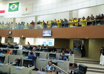 Vereador questiona sessão ‘compensatória’ na CMM e levanta dúvida sobre atividades da próxima semana