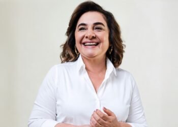 Professora Maria do Carmo convida população para acompanhar 1º debate entre candidatos ao governo