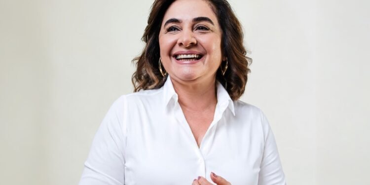 Professora Maria do Carmo convida população para acompanhar 1º debate entre candidatos ao governo