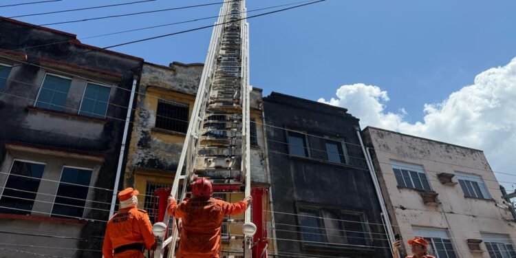 Comandante dos bombeiros pede cuidados à população após casos de incêndio em Manaus