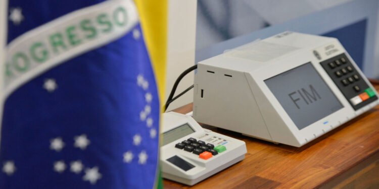 Prazo para registro de candidaturas termina neste sábado; propaganda começa domingo