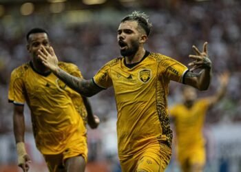 Artilheiro da Série C, Nico Schiappacasse rescinde contrato com o Amazonas FC