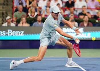 João Fonseca anuncia ausência no US Open após lesão no abdômen
