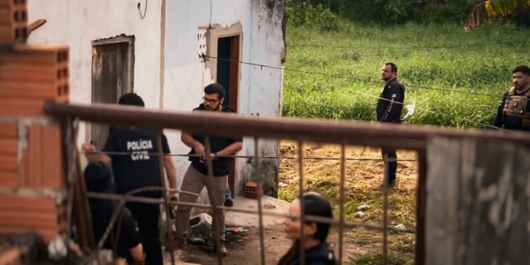 Homem condenado por homicídio e outro suspeito de tentativa de feminicídio são presos em Itacoatiara