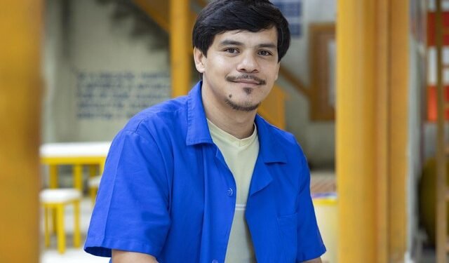 Ator amazonense Adanilo estreia em nova novela da Globo como zelador de escola
