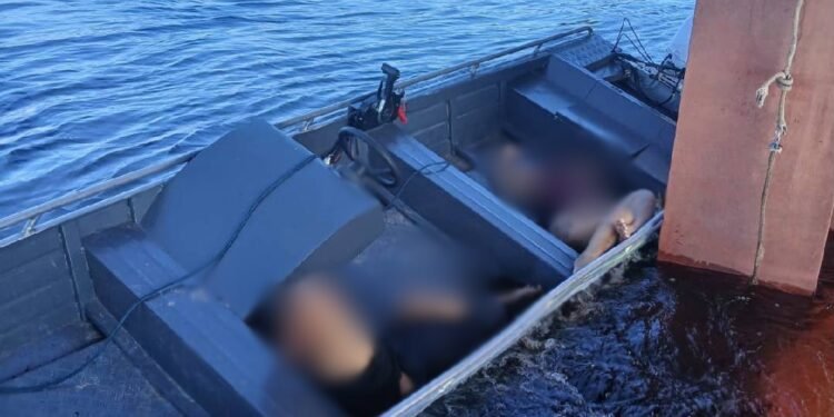 Casal morre após lancha bater em pilar de ponte no Puraquequara, em Manaus