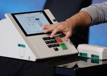 Totalização dos votos é aberta, auditável e segura, diz TSE