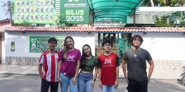 estudantes parintins