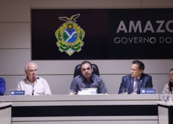 Após decretar contenção de gastos, Governo do AM abre R$ 30 milhões em créditos para combustíveis, cultura e turismo