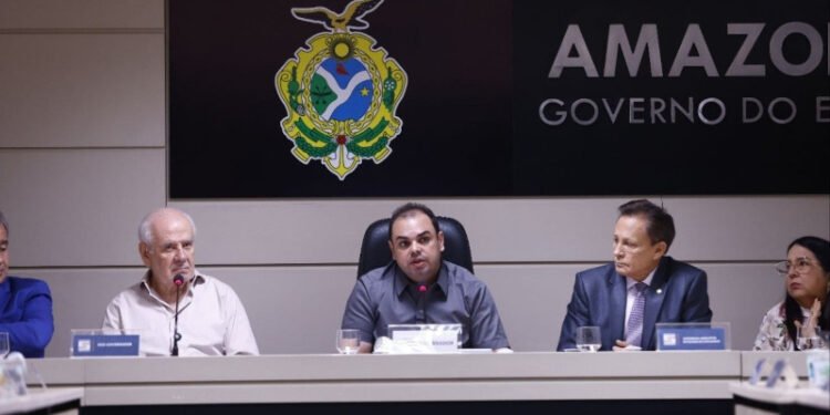 Após decretar contenção de gastos, Governo do AM abre R$ 30 milhões em créditos para combustíveis, cultura e turismo