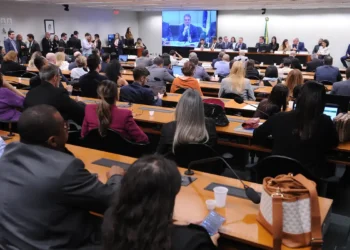 Câmara instala comissão sobre PEC da redução da maioridade penal