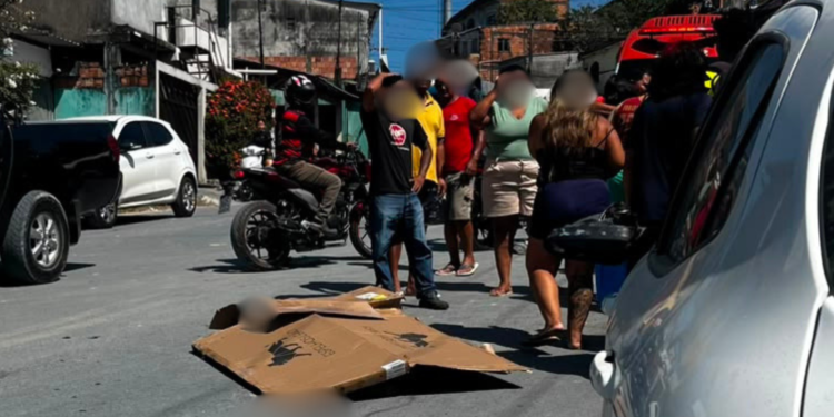 Motociclista morre esmagado após colisão com veículo em Manaus - (Foto: Reprodução/Redes Sociais)