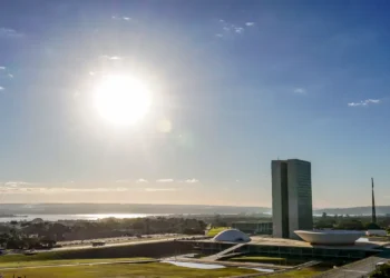 Congresso vota nesta semana fim da escala 6×1 e ‘taxa das blusinhas’
