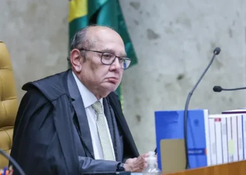Mendes quer identificação de ministros citados no caso Master